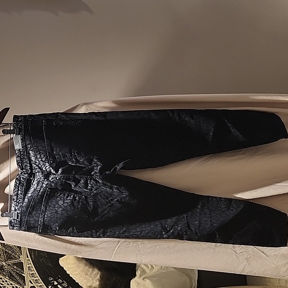 J brand high rise skinny jeans - Picture 3 of 4